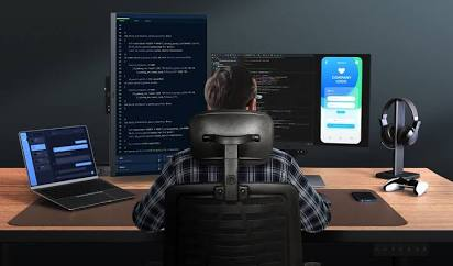 Freelancing vs Remote Jobs – Which is Better for Students?